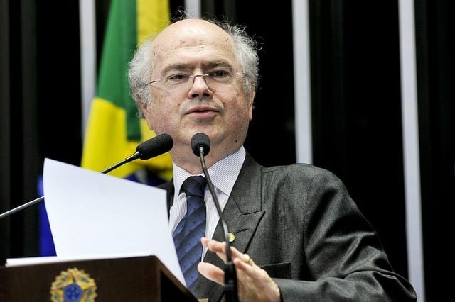 O deputado federal Alfredo Kaefer (PSL-PR) discursa no Senado Federal Foto: Geraldo Magela/Agência Senado