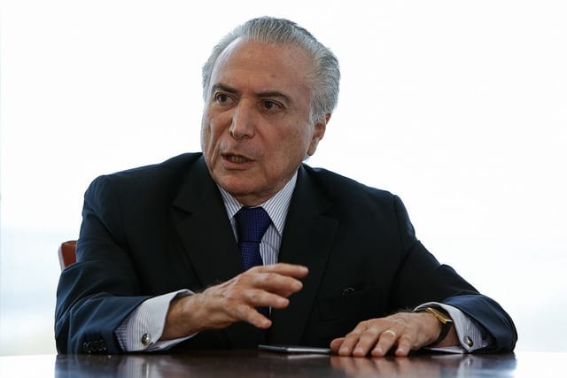 Presidente da Republica, Michel Temer, acompanhado de ministros e equipe econômica, comemoram o índice da Inflação de 2017, que é o menor desde 1998. Foto: Alan Santos/PR