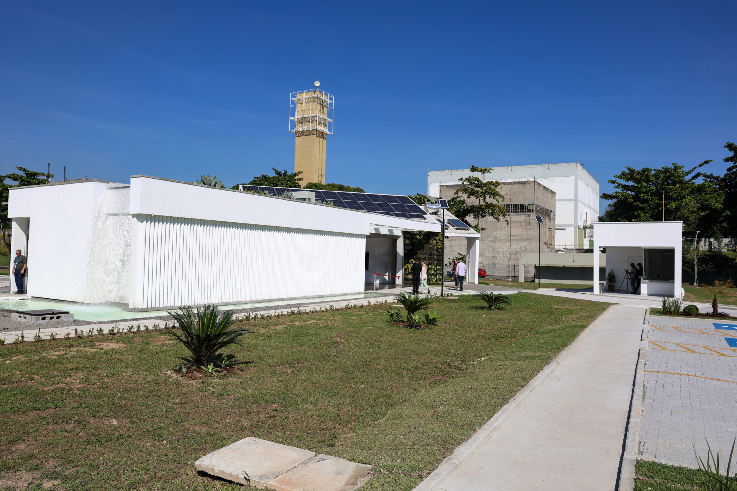 Cepel inaugura Espaço Near Zero Energy Building (NZEB) na Ilha do Fundão, na zona norte do Rio de Janeiro, em 10/6/2024 (Foto: Tomaz Silva/Agência Brasil)